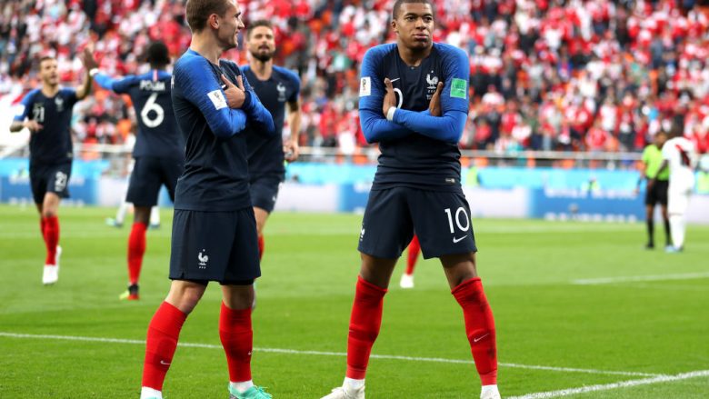Mbappe kalon Francën në epërsi ndaj Perusë, bëhet lojtari më i ri francez që shënon në një Botëror  