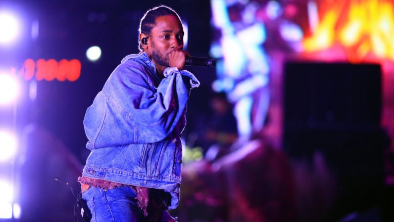 Kendrick Lamar bëhet reperi i parë në histori që pranon çmimin Pulitzer
