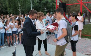 Komuna Qendër u dha mirënjohje “tre heronjve” që shpëtuan një të rritur në Shkup