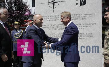 Gabime drejtshkrimore në monumentin për ushtarët e KFOR-it (Foto)