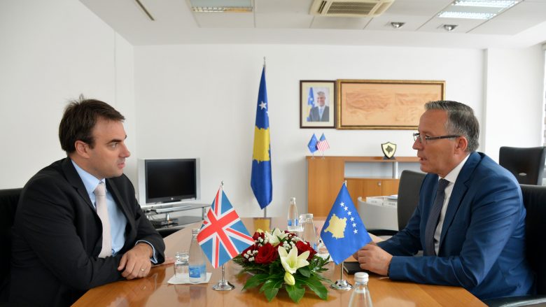 O’Connell: Shteti britanik vazhdon ta mbështes Kosovën në fushën e financave
