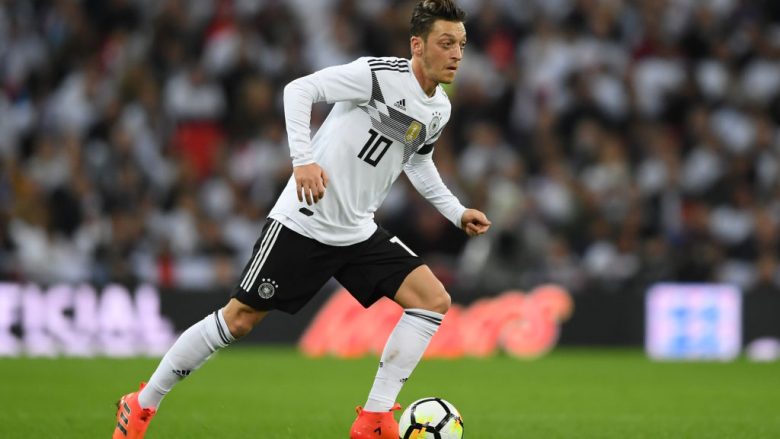 Mesut Ozil është i lënduar, nuk stërvit me kombëtaren