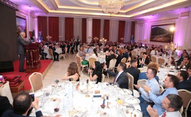 RIT Kosova (A.U.K) arrin të mbledhë 85 mijë euro në Gala Mbrëmjen fondmbledhëse, Gjenerali Clark mysafir special