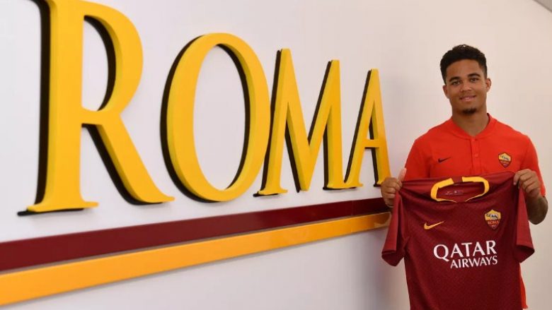 Roma zyrtarizon Kluivertin, lojtari nënshkruan për pesë vite