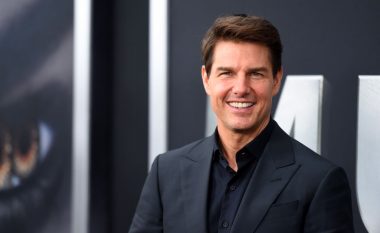 Tom Cruise publikon imazhe prej xhirimeve të filmit të ri “Top Gun”