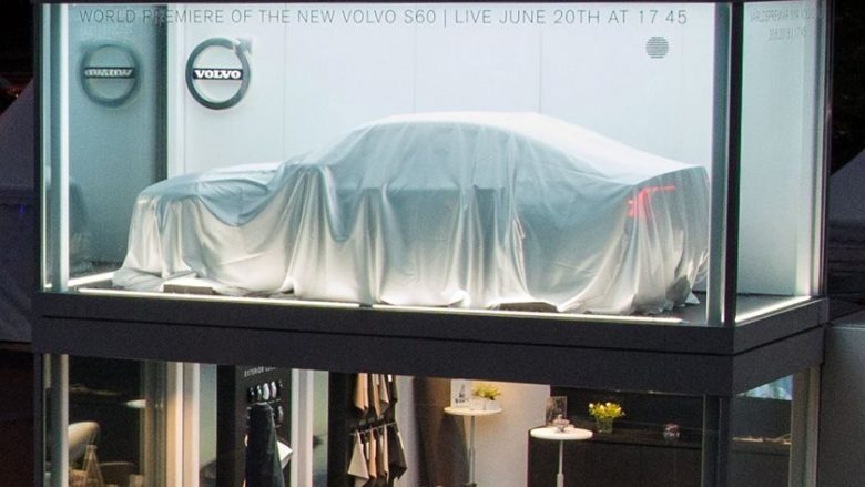 Volvo tregon edhe një pjesë të S60, para prezantimit zyrtar që bëhet këto ditë (Foto)