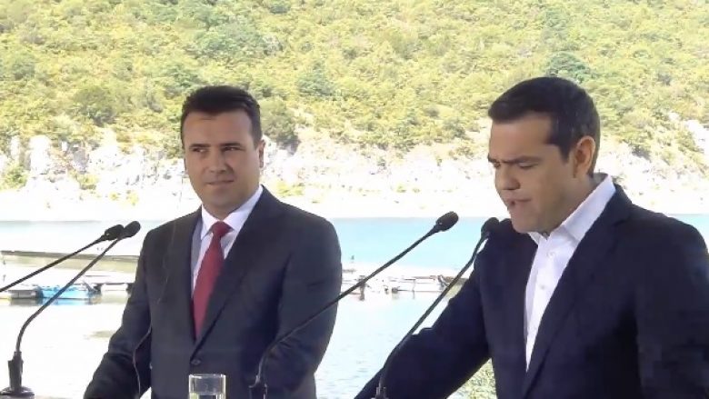 Mediat greke: Mbi 70 kompani vijnë bashkë me Tsiprasin në Shkup