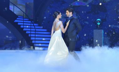 “Të dua Shqipëri”, dedikimi i ‘Çënarit’ pas vallëzimit magjik me Almeda Abazain në skenën e ‘Dancing with the stars’