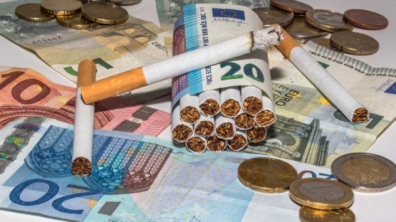 Diku deri në 17 euro, e diku më pak se 1 euro: Çmimet më të shtrenjta dhe më të lira të cigareve, në të gjithë botën!