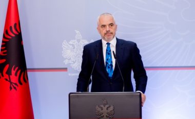 Rama mbledh ministrat në Vlorë: Priten ndryshime në kabinetin qeveritar
