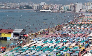 Rritet numri i të huajve që pushojnë në Durrës