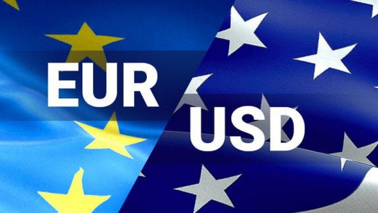 Euro dhe dollari amerikan në nivelet më të larta në dy javë