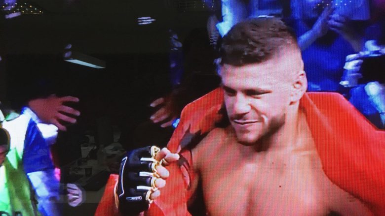 I demoluar për tokë – Florian Marku e gjunjëzon serbin në Tiranë, hap rrugën drejt MMA në nivel botëror
