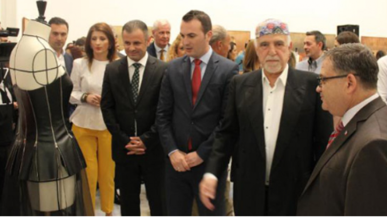 Në Hamamin e Daut Pashës në Shkup sot u hap ekspozita e studentëve të Institutit Ndërkombëtar “Izet Curi”