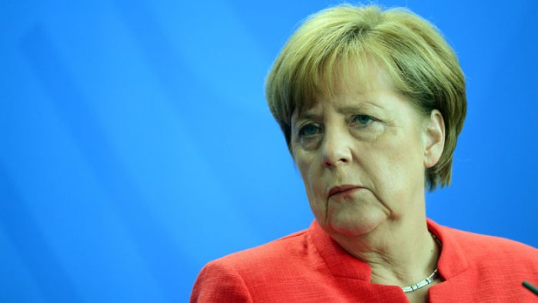 Merkel mbështet fuqishëm marrëveshjen e arritur në mes Maqedonisë dhe Greqisë
