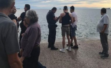 Sulmohen pjesëmarrësit e “gay paradës” në Selanik, hidhen në det