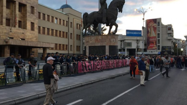 Para Kuvendit të Maqedonisë do të ketë protesta deri në fund të këtij viti