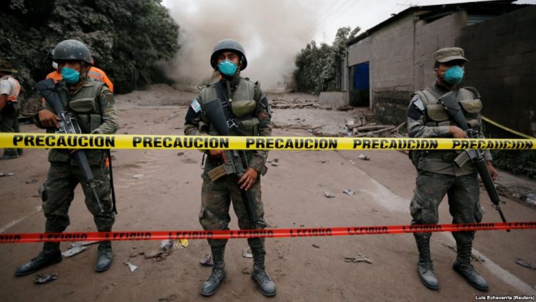 Rreth 200 persona të zhdukur pas shpërthimit të vullkanit në Guatemalë