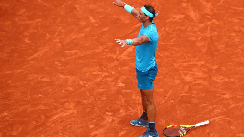 Rafael Nadal bën historinë, fiton titullin e 11-të të French Open