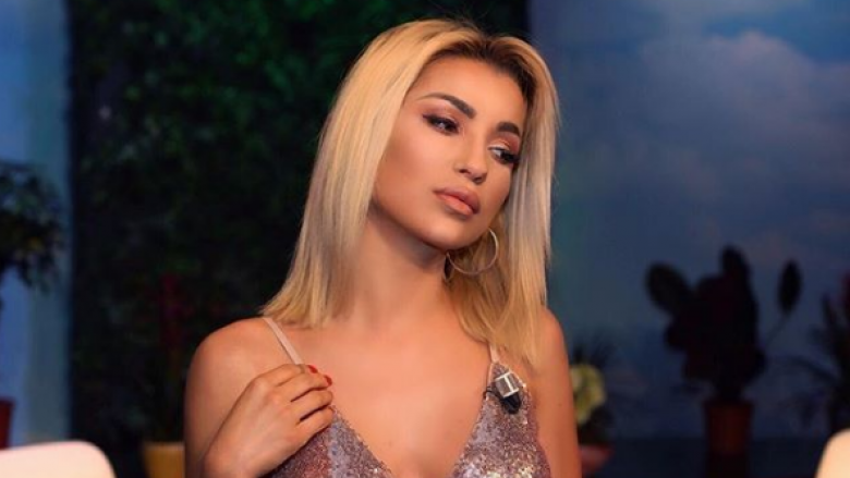 Roza Lati feston ditëlindjen me një video sensuale, duket mjaft atraktive