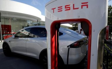 Musk: Tesla është viktimë e sabotimit të gjerë