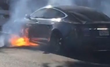 Shpërthen vetura Tesla në pronësi të regjisorit Morris