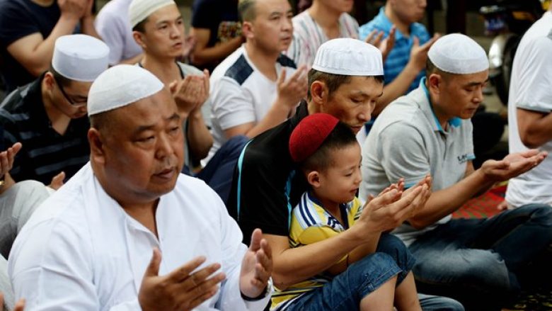 Qeveria kineze vazhdon t’i shtyp myslimanët edhe në Ramazan