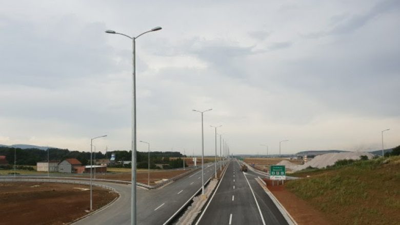 Përurohet segmenti i tretë i autostradës “Arbën Xhaferi”