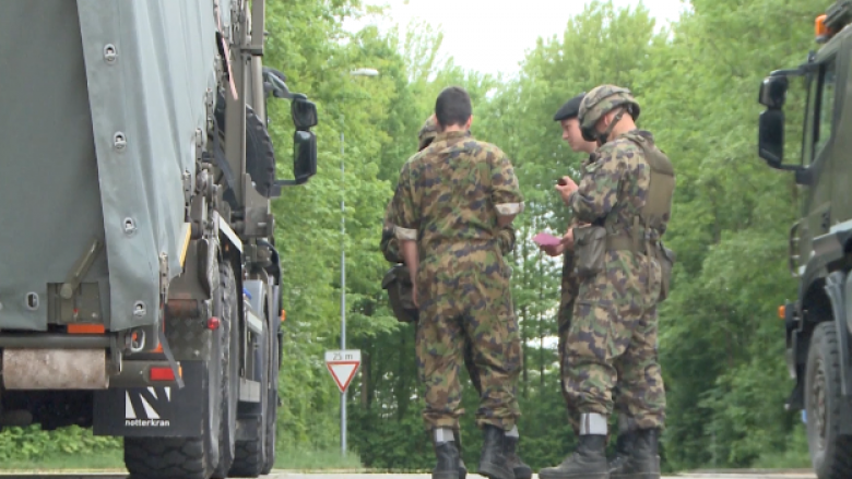 Shqiptarët e Kosovës, pjesë e ushtrisë zviceriane (Video)