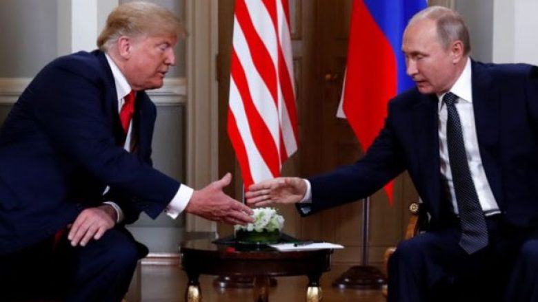 ​Trumpit dhe Putinit u kishte ikur buzëqeshja