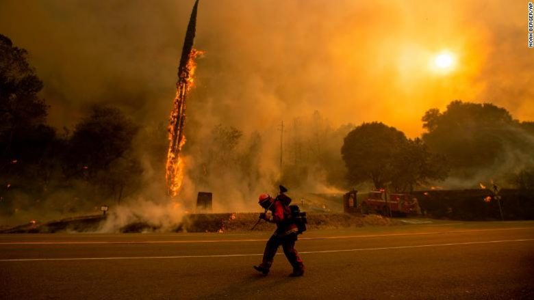 Trump kërcënon se do t’i ndërpresë fondet për zjarret në Kaliforni