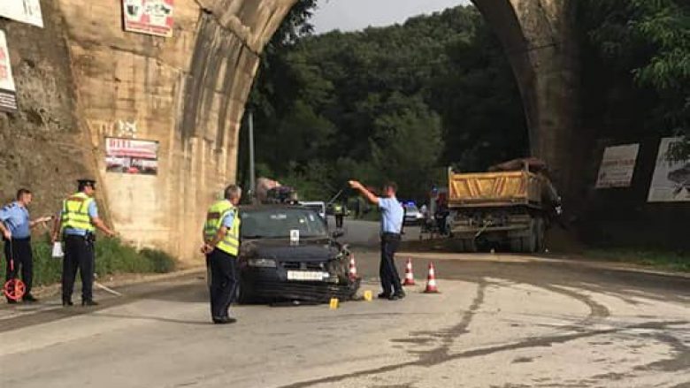 Aksident i rëndë në Landovicë, dy të lënduar (Foto)