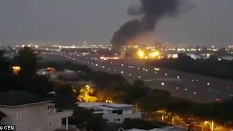 Gjatë aterrimit në Sao Paolo aeroplani shpërtheu në flakë, vdes piloti dhe gjashtë persona në bord lëndohen (Video)