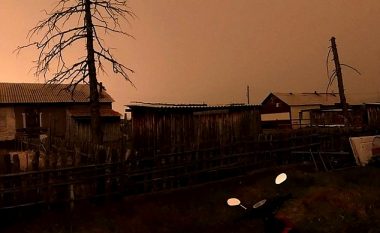 Banorët e shqetësuar me fenomenin misterioz, kur qielli në një pjesë të Rusisë u errësua në mes të ditës për tri orë (Foto)