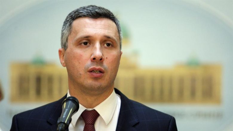 Shefi i një grupi opozitar në Parlamentin serb: Serbia do ta njoh Kosovën muajt e ardhshëm, ushtria ruse të vijë në Serbi