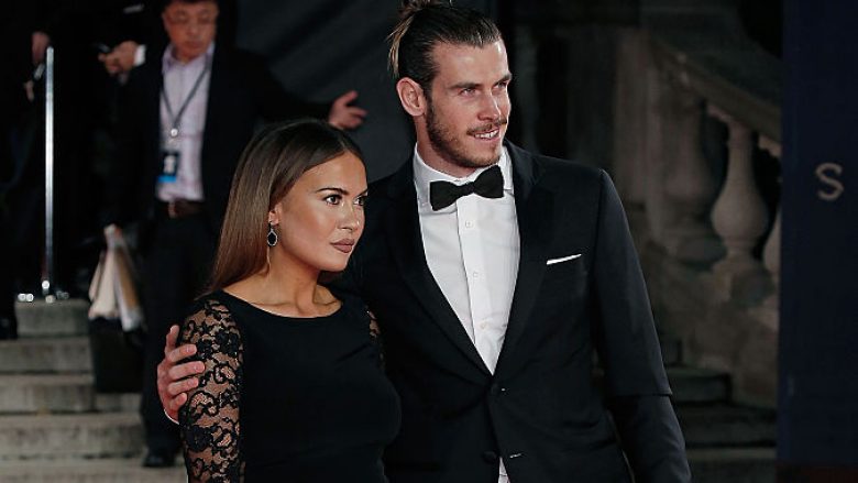 Problemet në familjen e të fejuarës bëjnë që Gareth Bale ta shtyjë martesën për vitin e ardhshëm