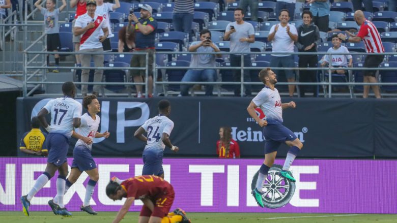 Spektakël dhe pesë gola, Tottenham triumfon ndaj Romës