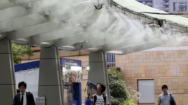 Nga temperaturat e larta në Japoni vdesin 40 persona (Foto)