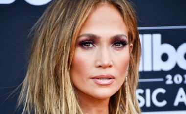Edhe pse 48 vjeçare, J.Lo ka linja për t’u admiruar