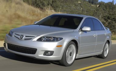 Mazda kthen prapa 270 mijë vetura modelesh të vjetra, shkaku i problemeve me airbag-ët (Foto)