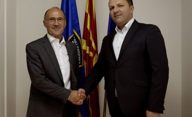 Ministri Gashi takoi homologun e tij në Maqedoni