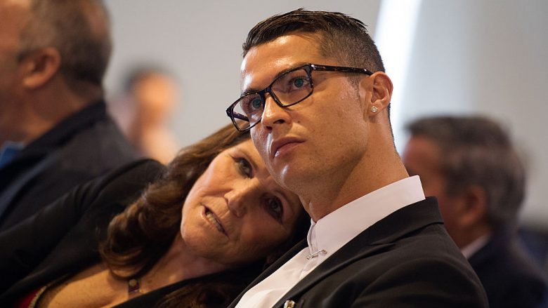 Nëna e Ronaldos: Jam e lumtur që djali im zgjodhi Juventusin