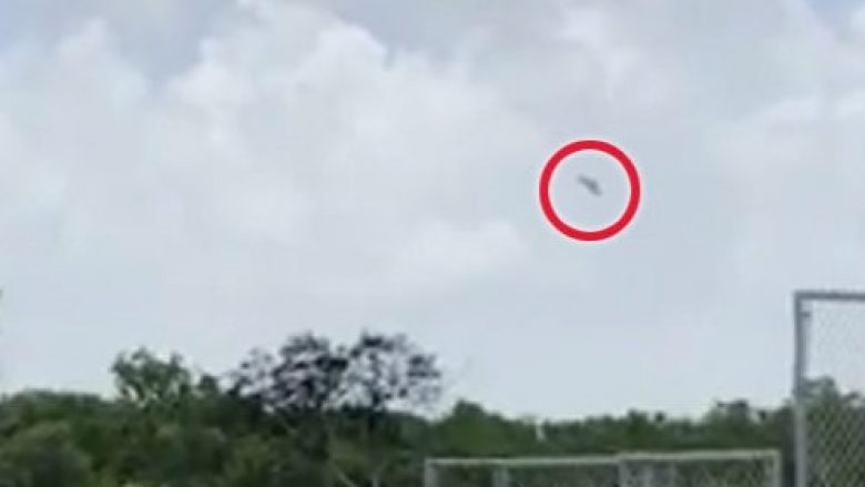 Dy aeroplanë përplasen për njëri-tjetrin në ajër në Miami, ka edhe viktima (Video)