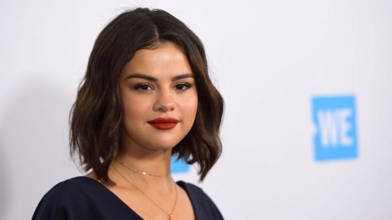 Selena Gomez shkëputet nga bota e Hollywoodit