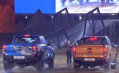 Shkathtësitë e Ford Range Raptor, testohen krahas të fuqishmit Range Wildtrak (Video)