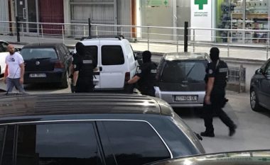 Operacion arrestimi i shtetasve të huaj në Prishtinë, të dyshuar për vrasje (Video)