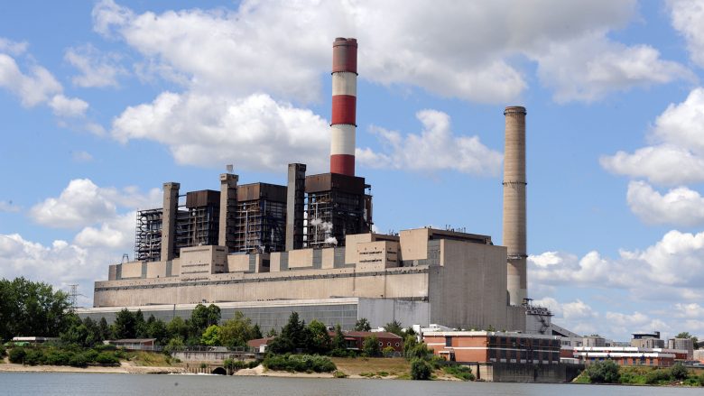 Polonia nënshkruan kontratë për ndërtimin e termocentralit të ri me qymyr