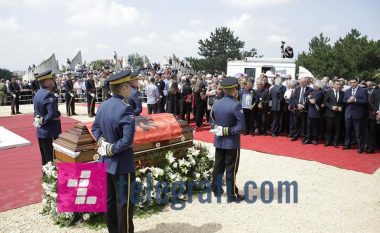 Ceremonia e varrimit të veprimtarit Adem Demaçi (Video)