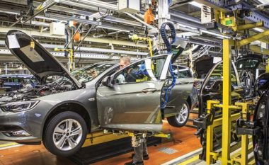 Prodhuesit e makinave pritet t’i kundërpërgjigjen tarifave të SHBA-ve