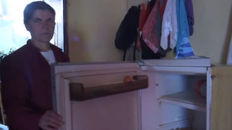 Tri familje skamnore në Deçan jetojnë pa ushqim të mjaftueshëm (Video)